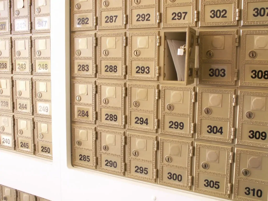 Mailbox rental service