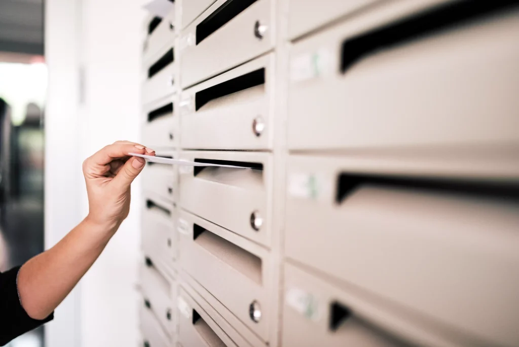 Mailbox rental service